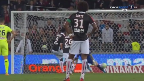 《棕色尘埃2》 新赛季推出：巨乳玉足 新服装太涩了！