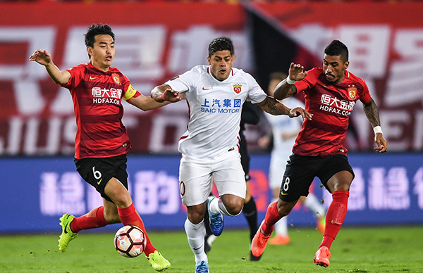 随着利物浦、曼城均遭补时绝平，英超最新积分榜出炉：阿森纳领跑