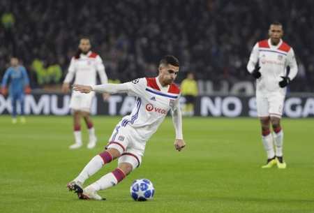 “回炉重造”两年后登日服畅销榜第1，却差评如潮