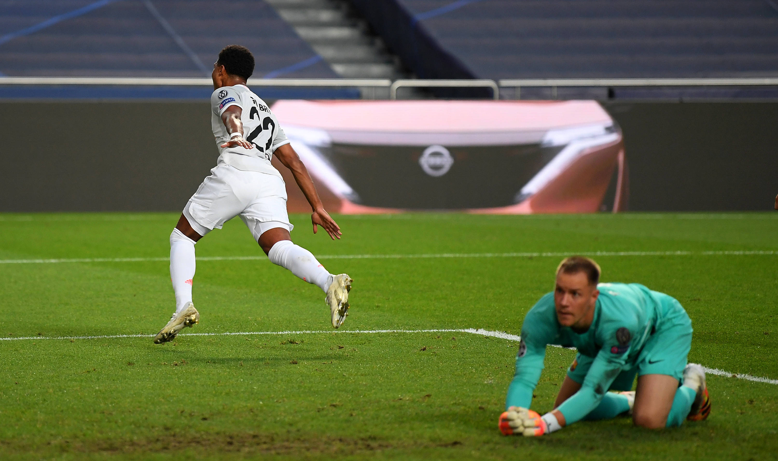 越南GAM无缘全球总决赛！Bin赛后采访嘲讽T1：还没进世界赛呢