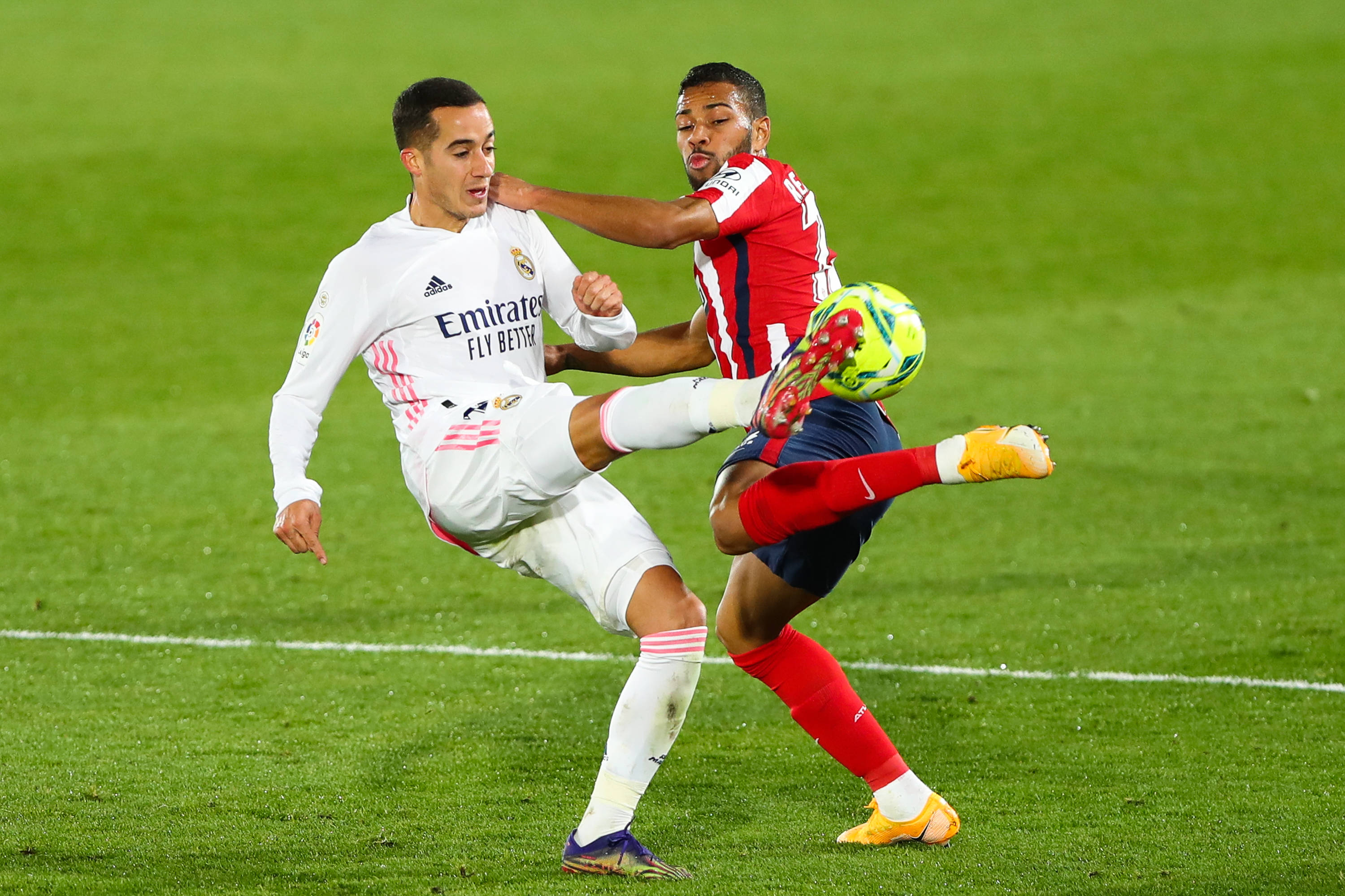 [中超]第30轮：大连英博VS上海海港